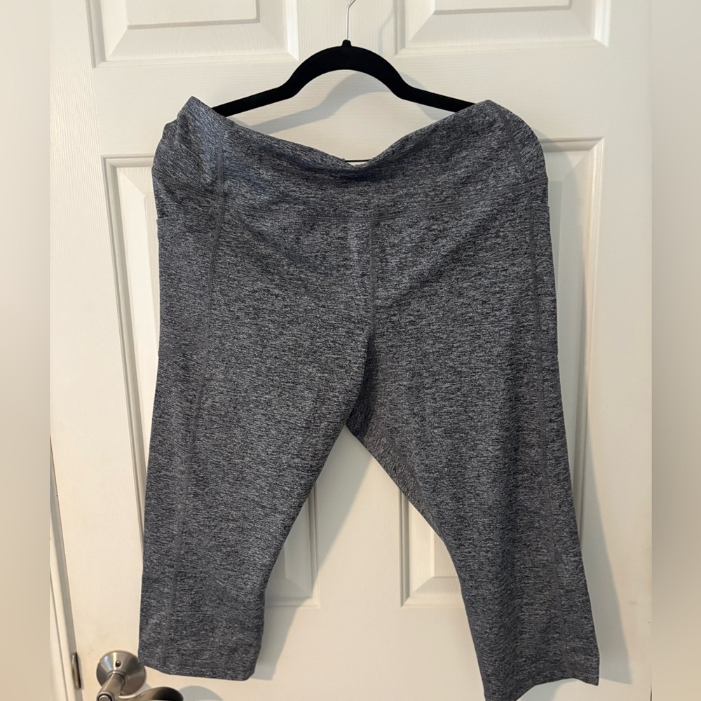 Aviva yoga/ gym pants. Women’s XXL/2XL/20.